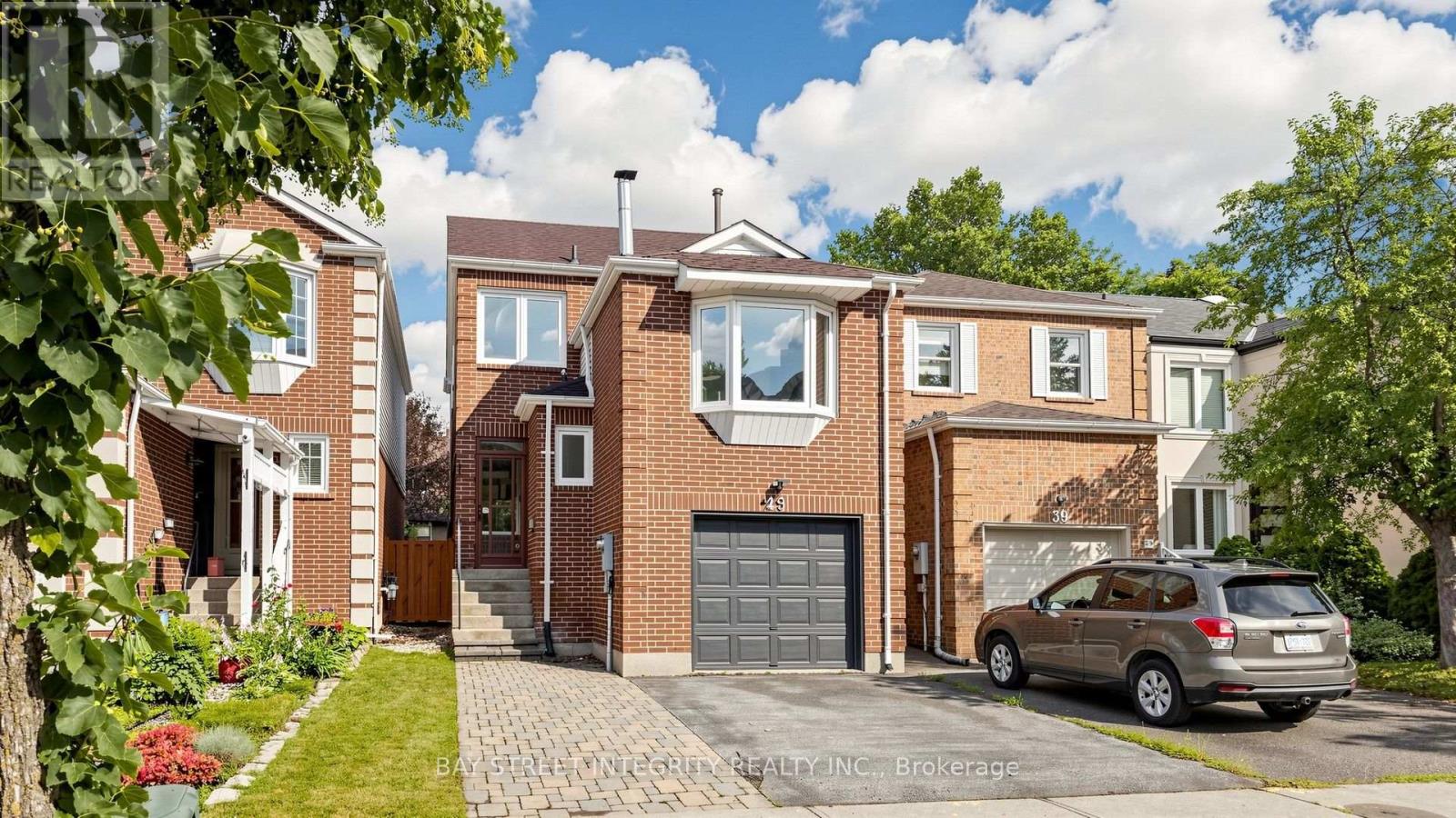 41 JONATHAN GATE - 48