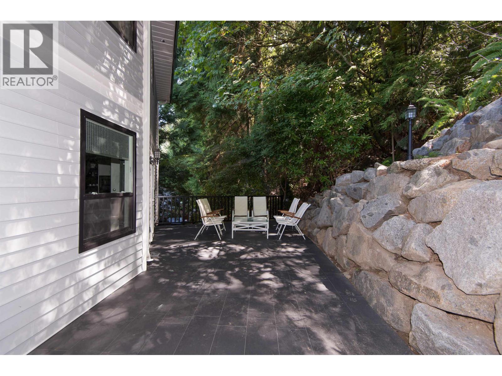 5530 GREENLEAF ROAD, West Vancouver