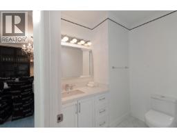 5530 Greenleaf Road, West Vancouver, BC V7W1N6 Photo 11