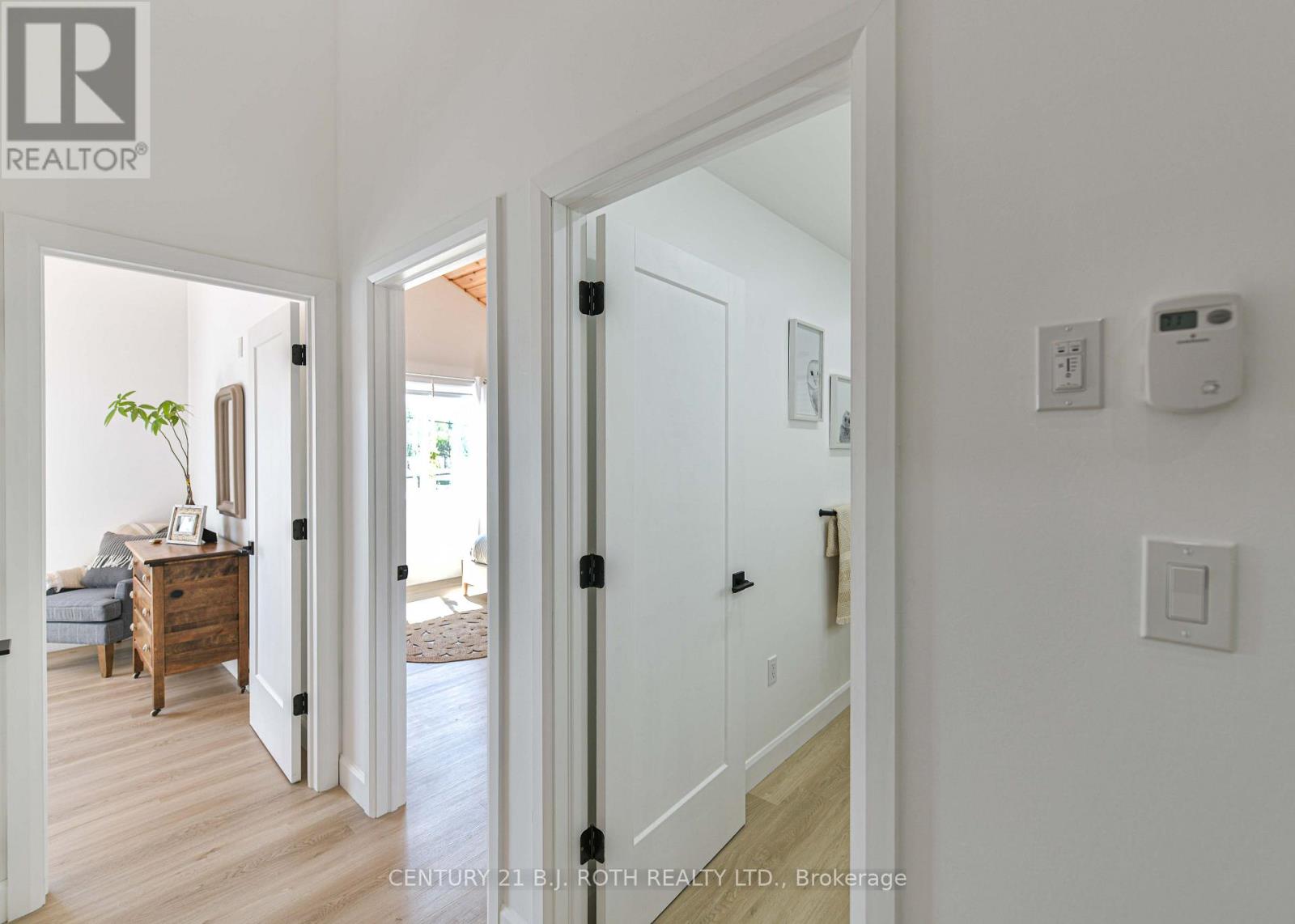 3332 QUETTON STREET - Image 31