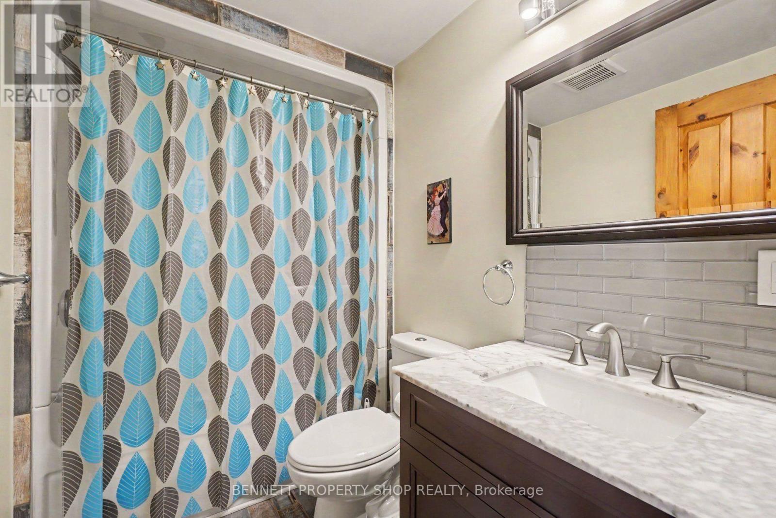 3 Bed, 3 Bath House for Sale in Ottawa – 4240 ARMITAGE AVENUE, Ottawa – MLS# X13684208 - Image 15