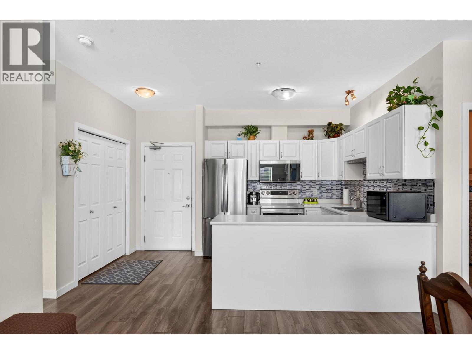 #210 770 Rutland Road - Image 4