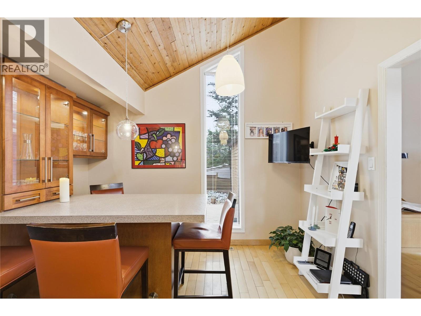  324 Clifton Road North, Kelowna