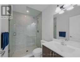 D704 - 5289 Highway 7 Highway W, Vaughan, ON L4L0J1 Photo 17