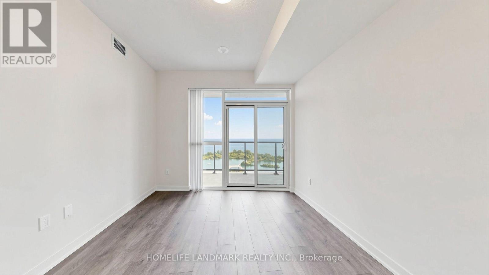 #2702 38 ANNIE CRAIG DRIVE - 15