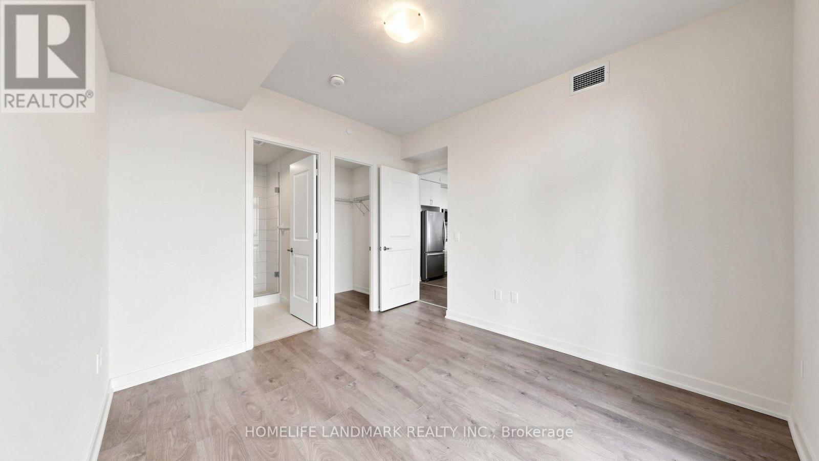 #2702 38 ANNIE CRAIG DRIVE - 17