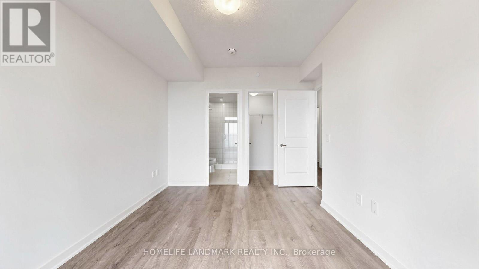 #2702 38 ANNIE CRAIG DRIVE - 18