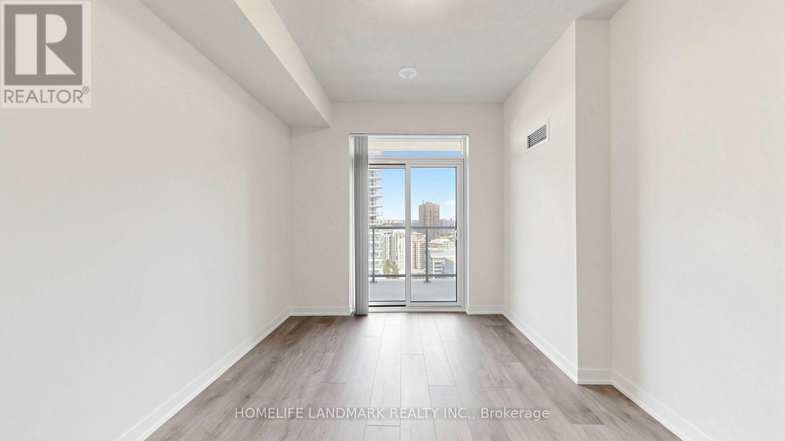 #2702 38 ANNIE CRAIG DRIVE - 23