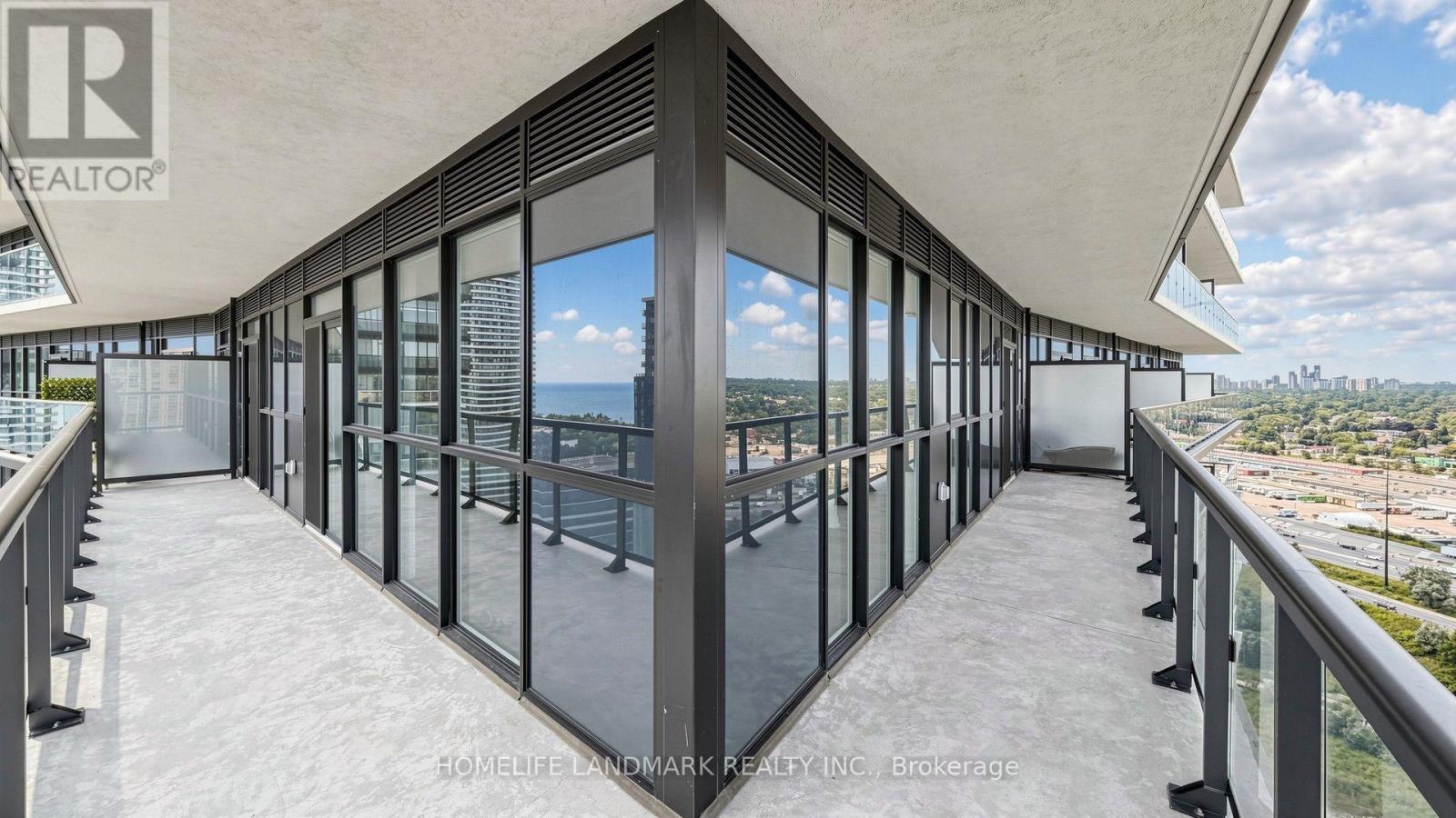 #2702 38 ANNIE CRAIG DRIVE - 35