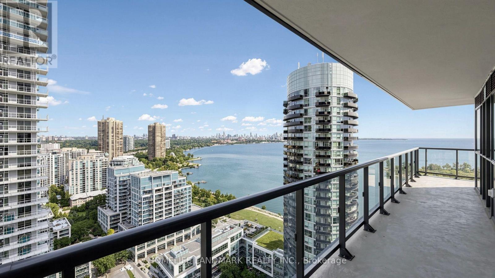#2702 38 ANNIE CRAIG DRIVE - Image 36