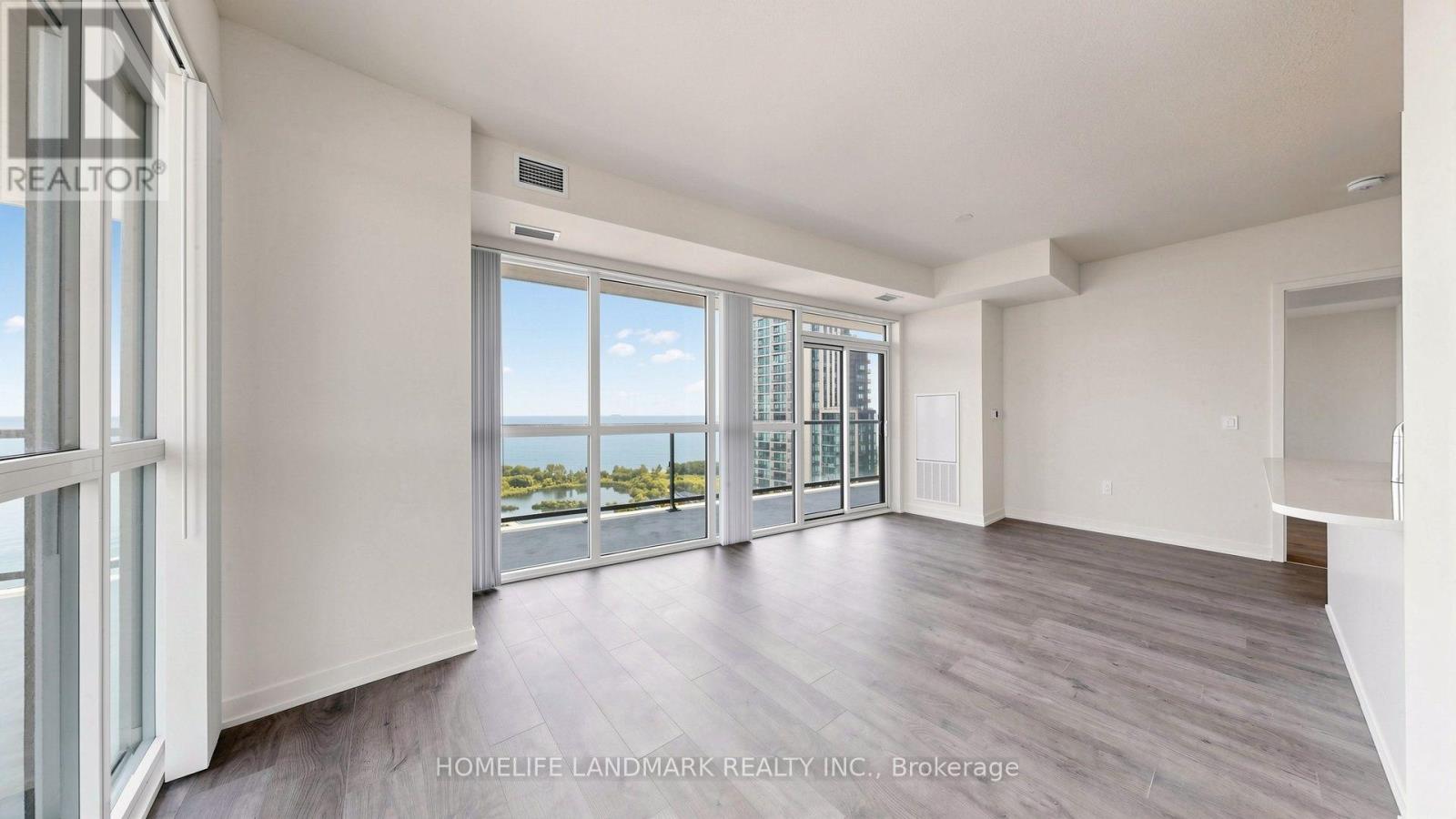 #2702 38 ANNIE CRAIG DRIVE - 5