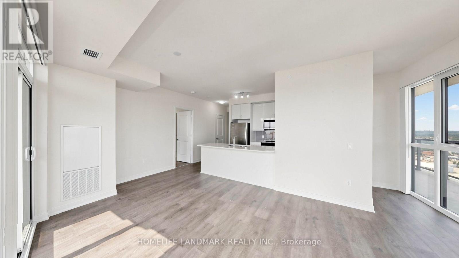 #2702 38 ANNIE CRAIG DRIVE - 8