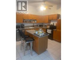 Rear Main Floor Loft - 3126 Dundas Street W, Toronto, ON M6P2A1 Photo 14