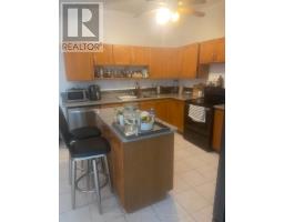 Rear Main Floor Loft - 3126 Dundas Street W, Toronto, ON M6P2A1 Photo 8