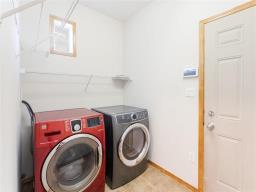 70 Tessler Bay, Winnipeg, MB R2P2Z8 Photo 32