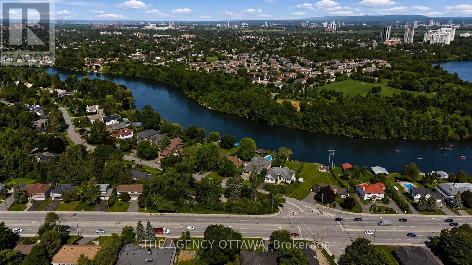 4 Bed, 3 Bath House for Sale in Ottawa – 3651 REVELSTOKE DRIVE, Ottawa – MLS# X13660652 - Image 11