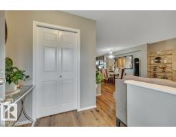Mud room - 723 Secord Bv Nw, Edmonton, AB T5T5X7 Photo 7