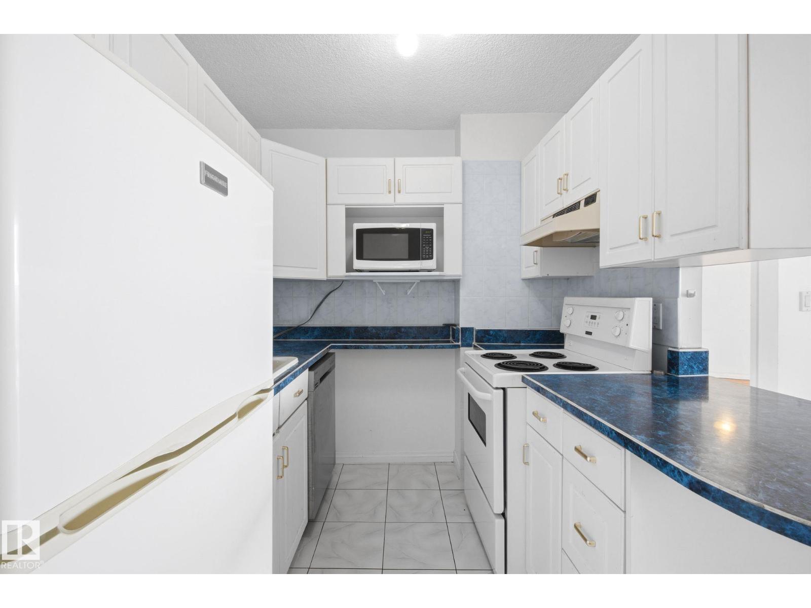 #1413 13910 STONY PLAIN RD NW - Image 45
