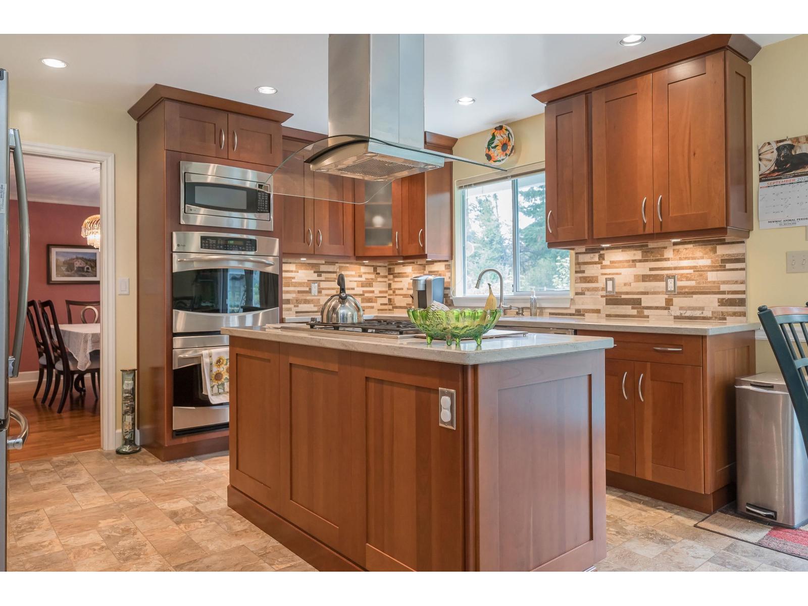 2572 204 STREET, Langley