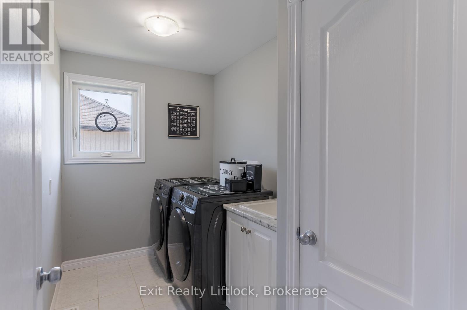 11 DARRELL DRAIN CRESCENT - Image 36