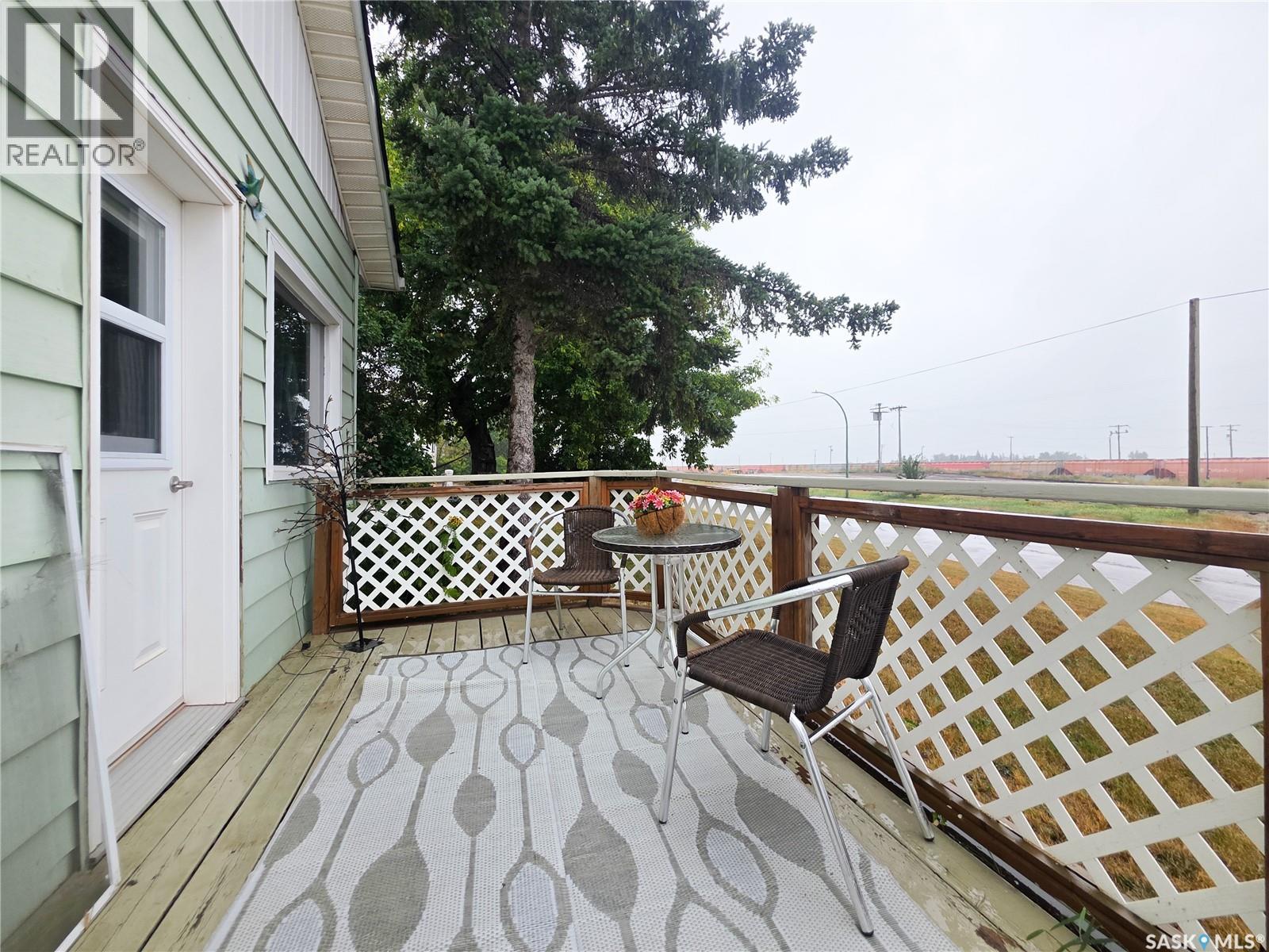 424 1st AVENUE E - Image 6
