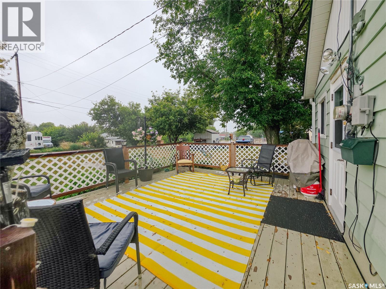 424 1st AVENUE E - Image 9