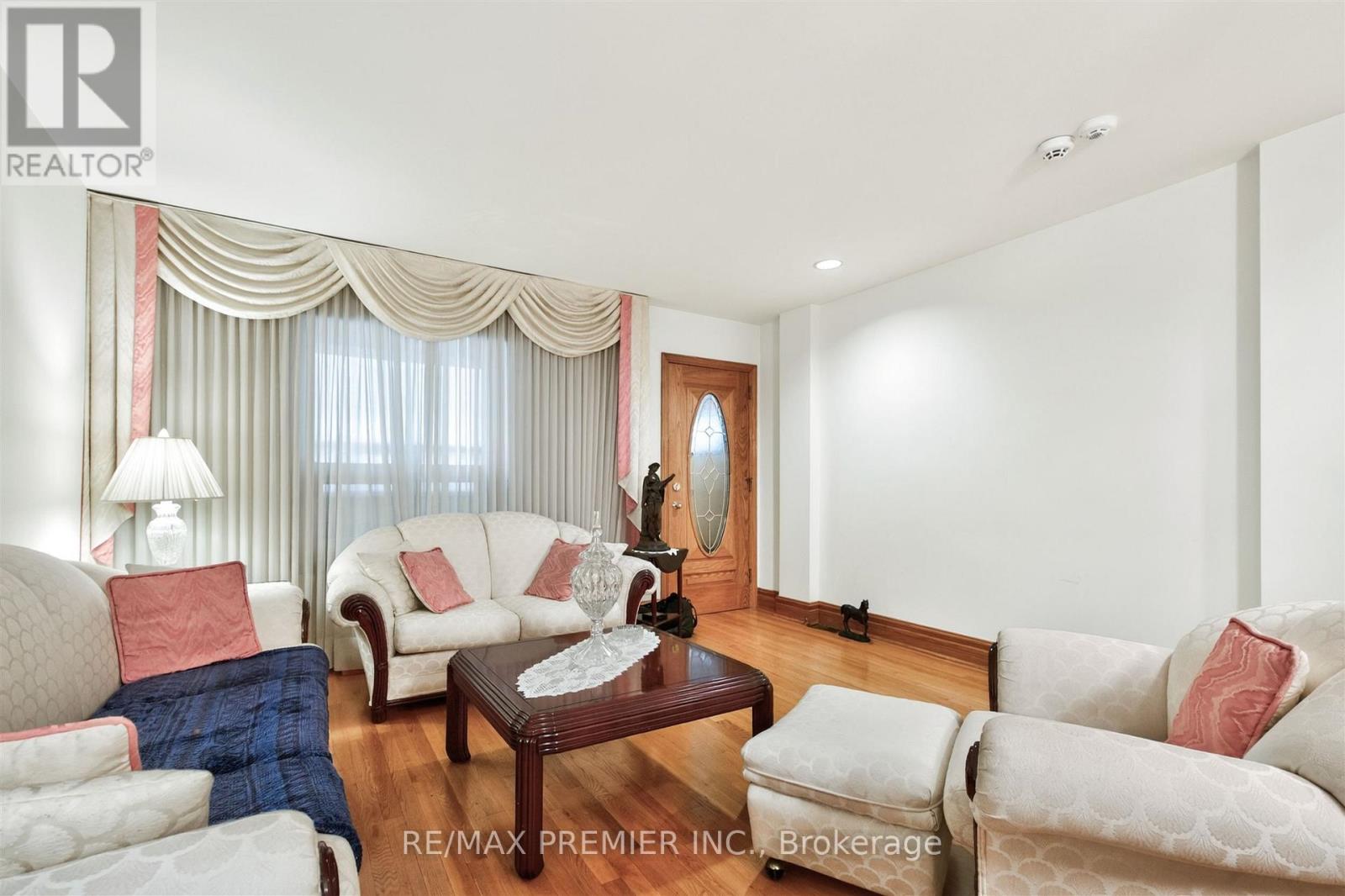 553 GREENWOOD AVENUE - Image 10