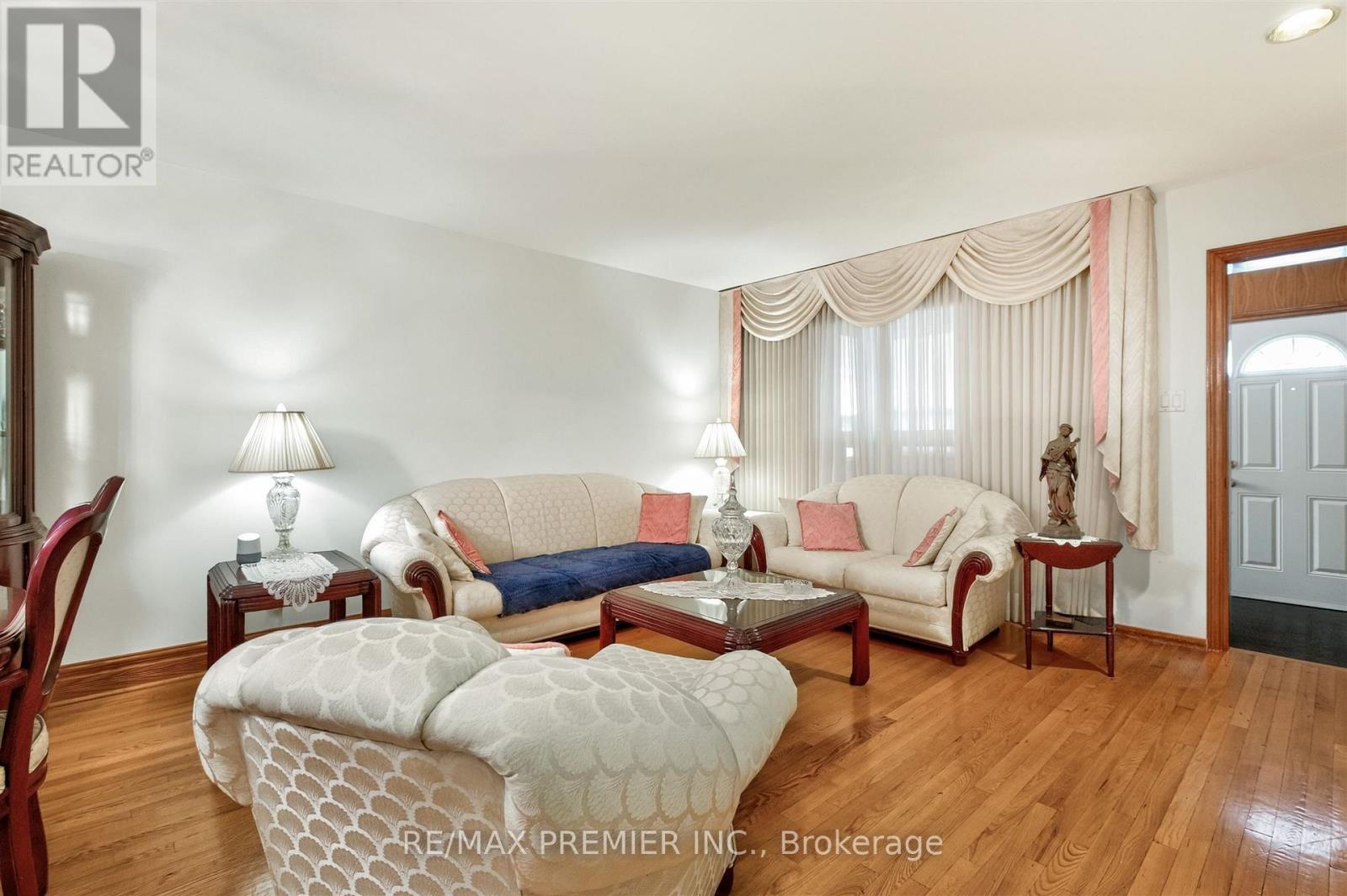 553 GREENWOOD AVENUE - Image 9