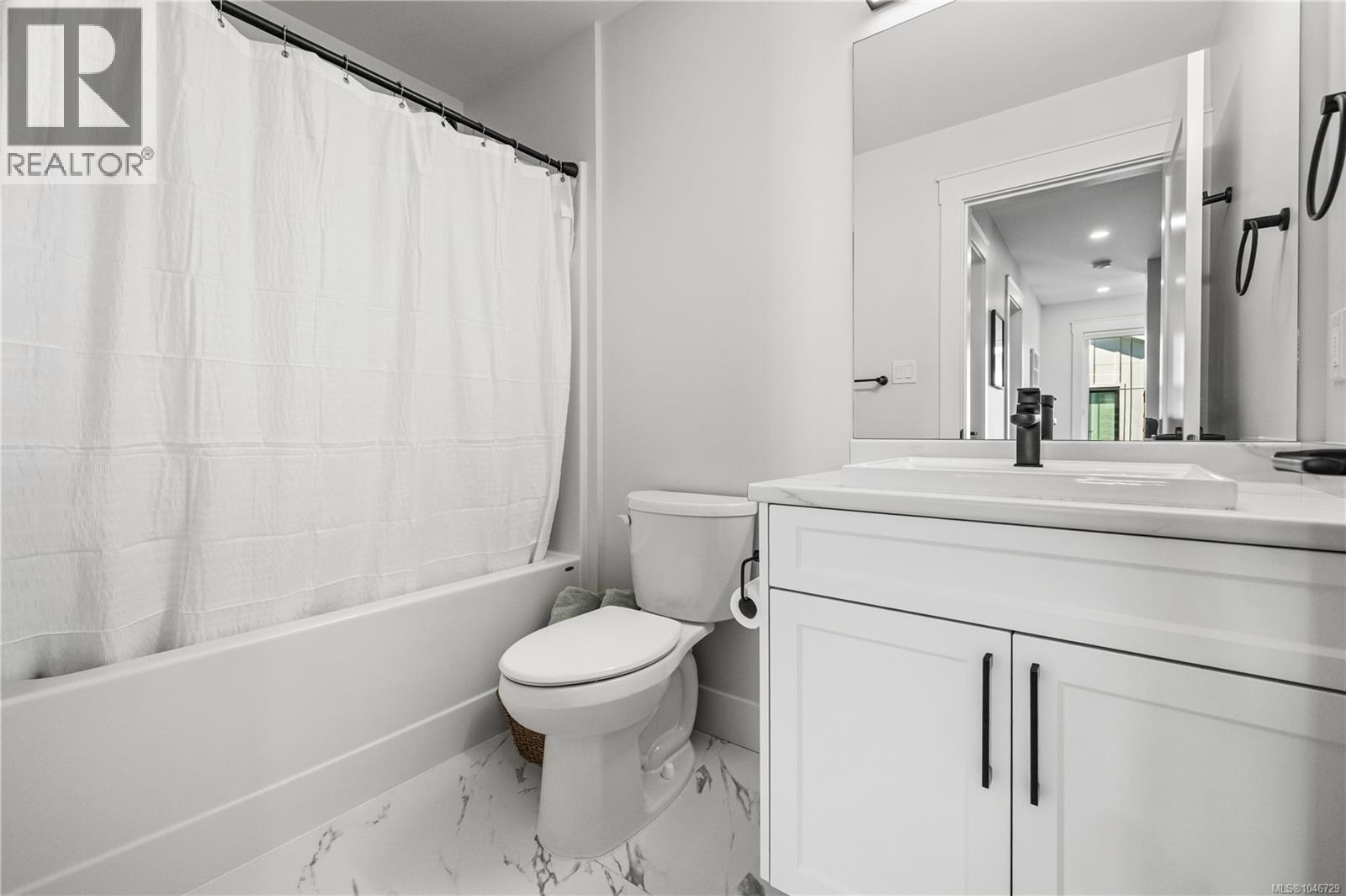 4 1090 Evergreen Rd, Campbell River