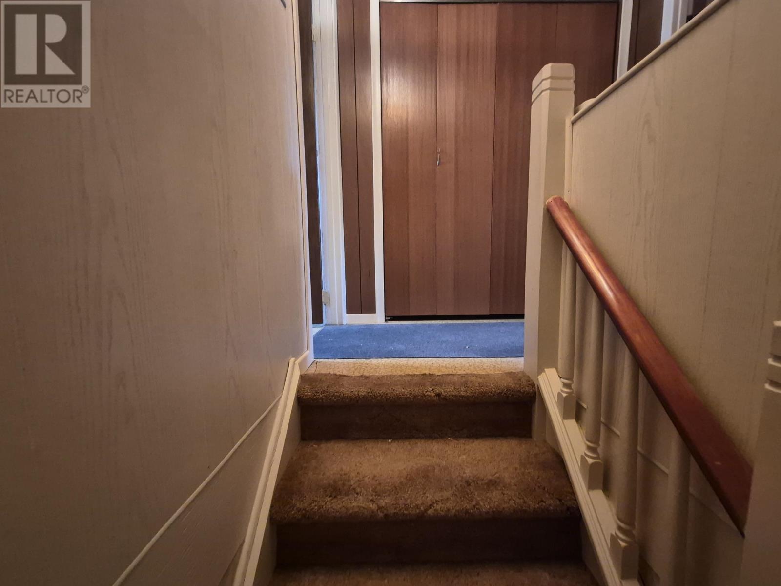 2 Laurier Ave - Image 14