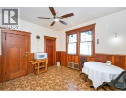 3107 Quadra St, Victoria, BC V8X1E9 Photo 35