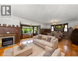3107 Quadra St, Victoria, BC V8X1E9 Photo 41