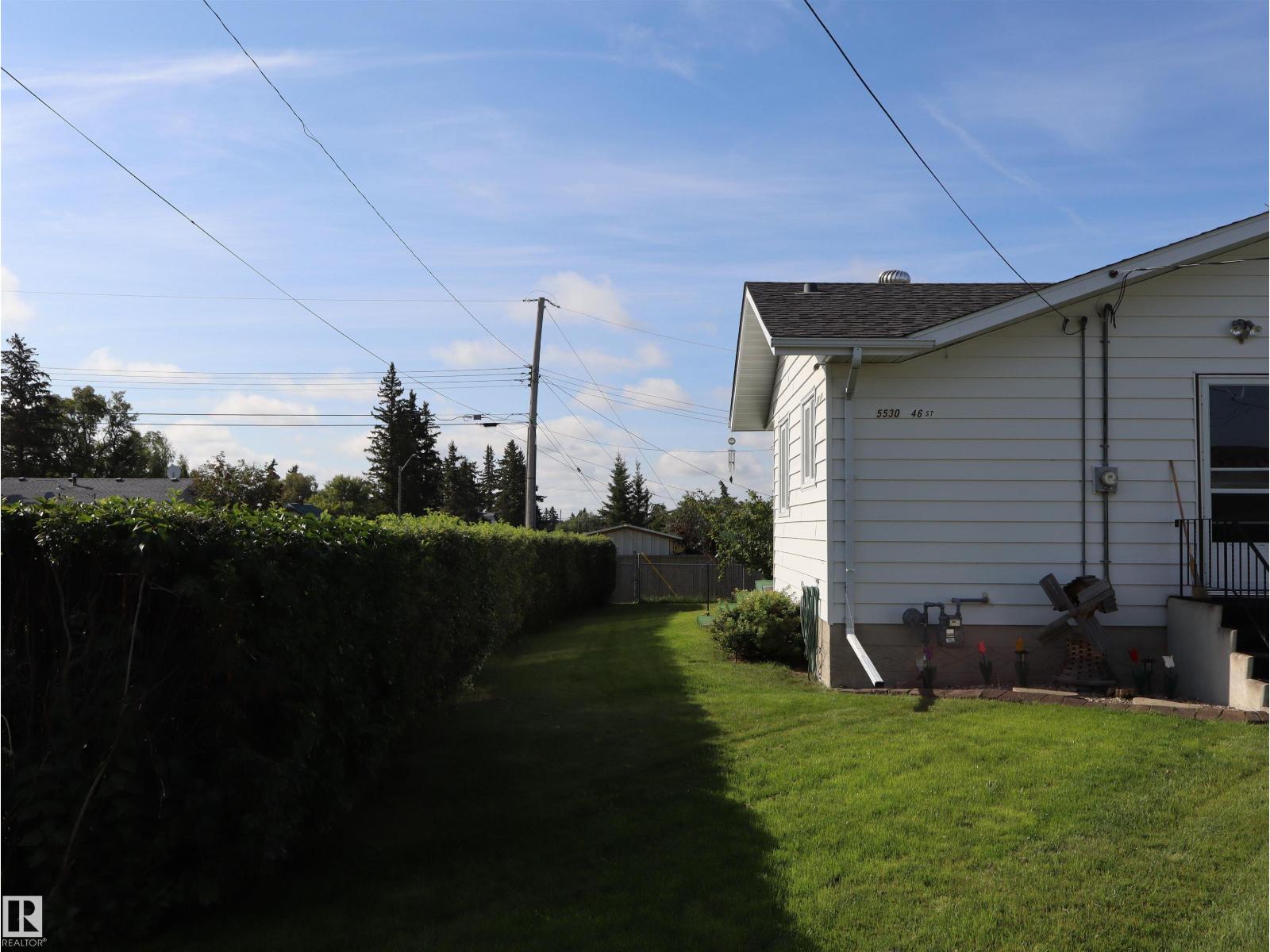 5530 46 street - 5