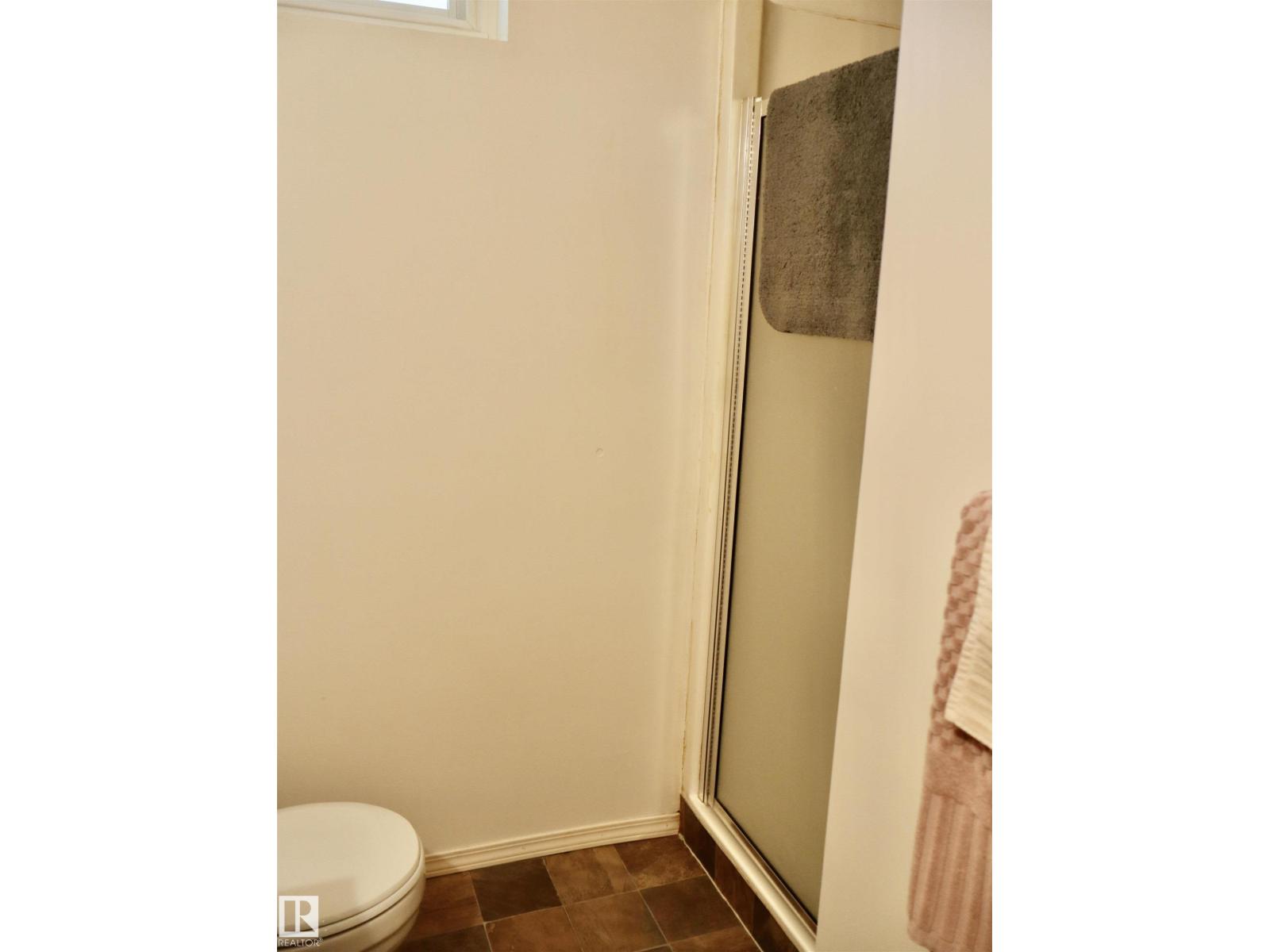 5530 46 street - Image 32