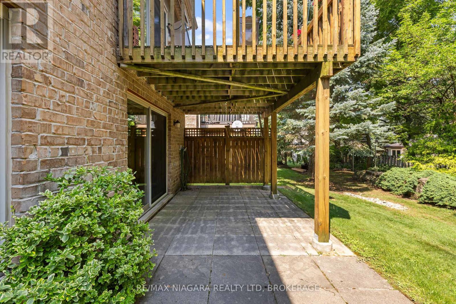#33 1398 PELHAM STREET - Image 4