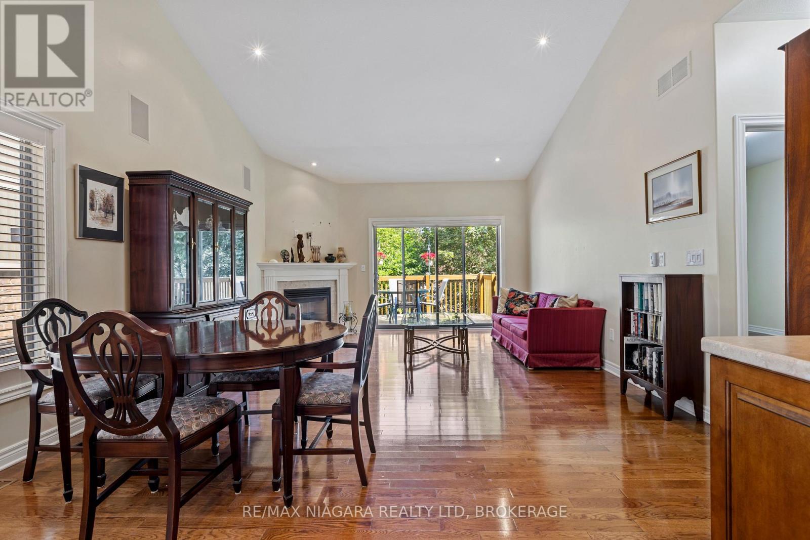 #33 1398 PELHAM STREET - Image 8