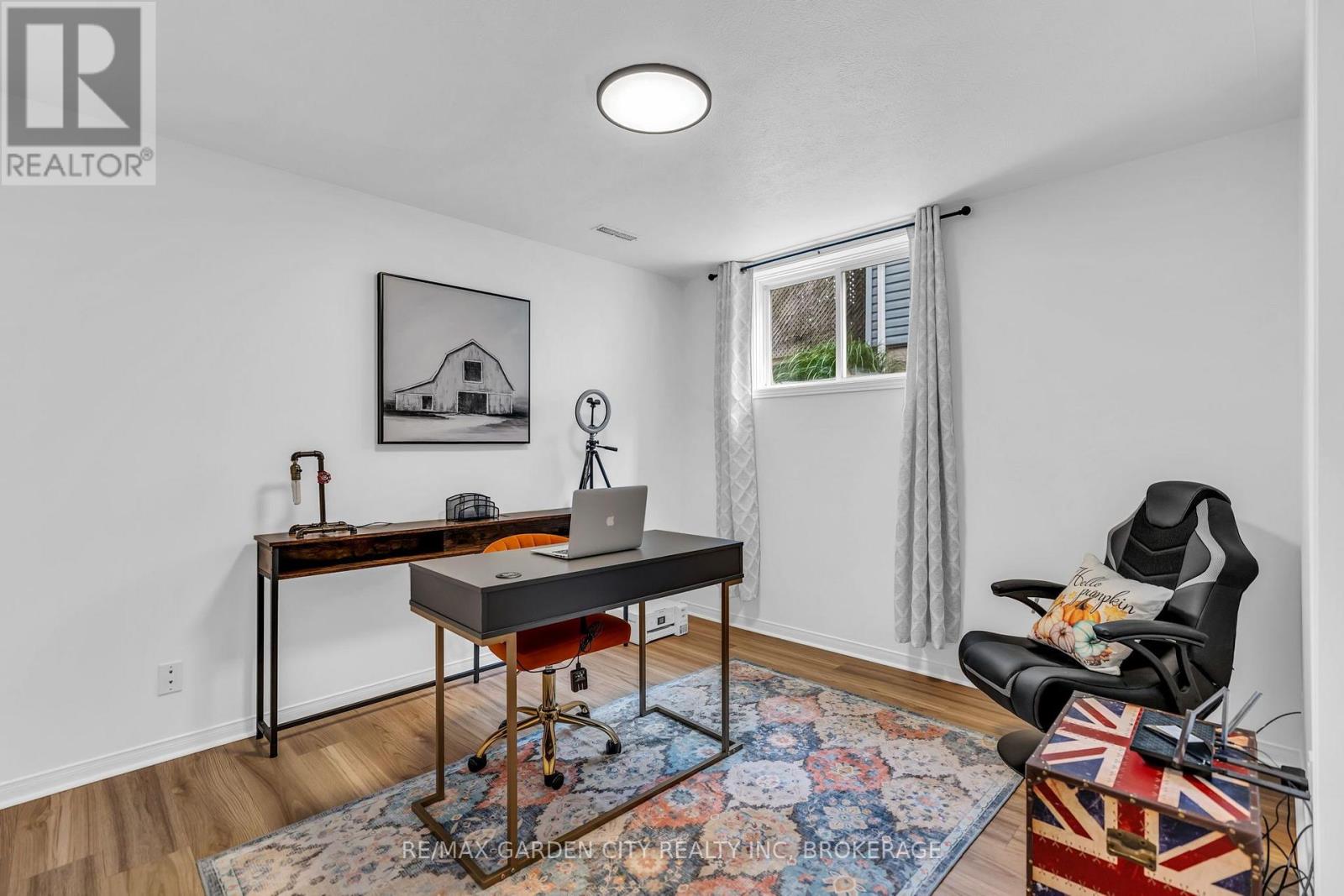 80 BECKETT BOULEVARD - 24