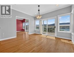 Full bathroom - 7083 Jasper Drive, Vernon, BC V1H1P2 Photo 13