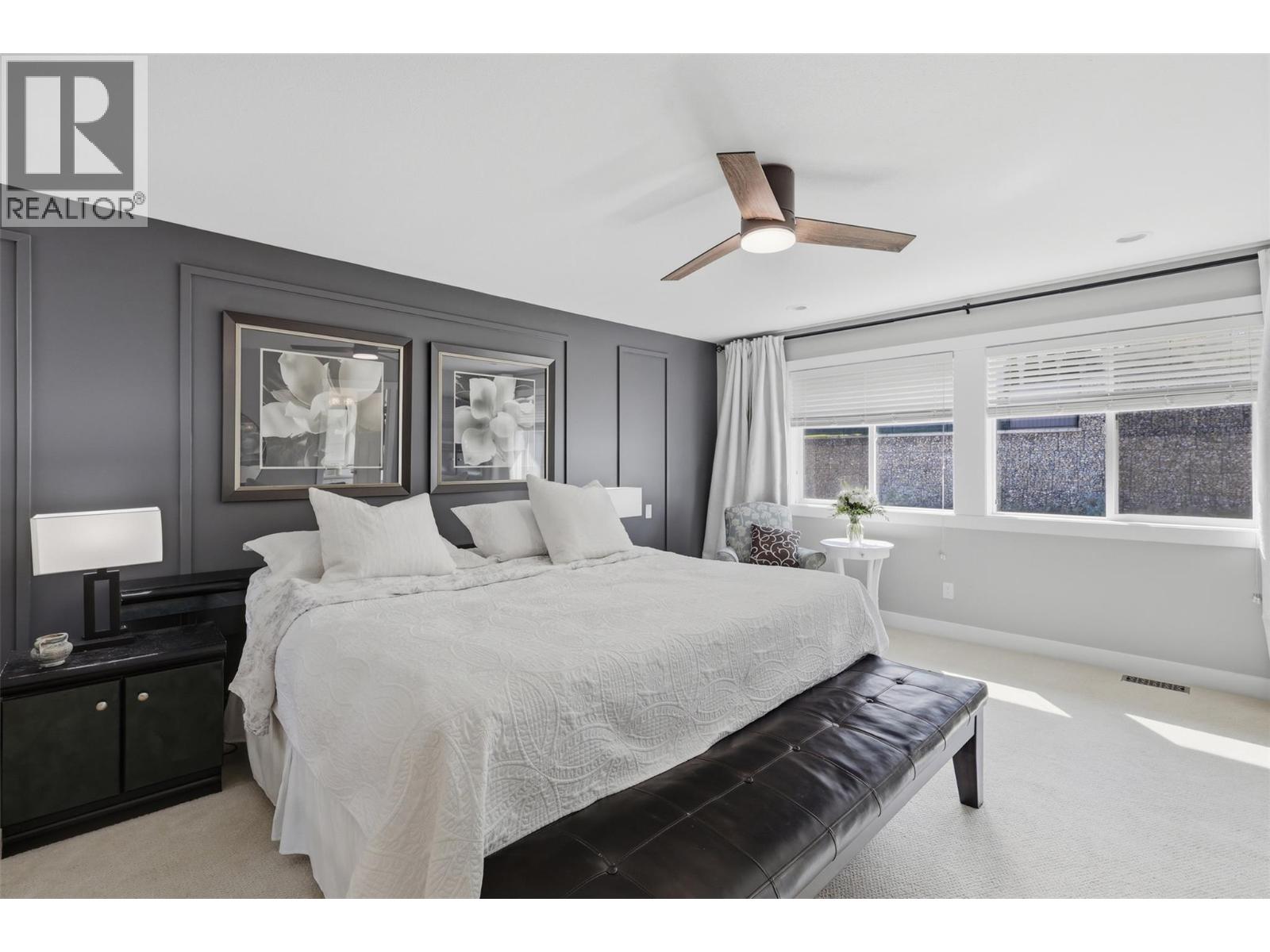 1532 EMERALD Drive - 25