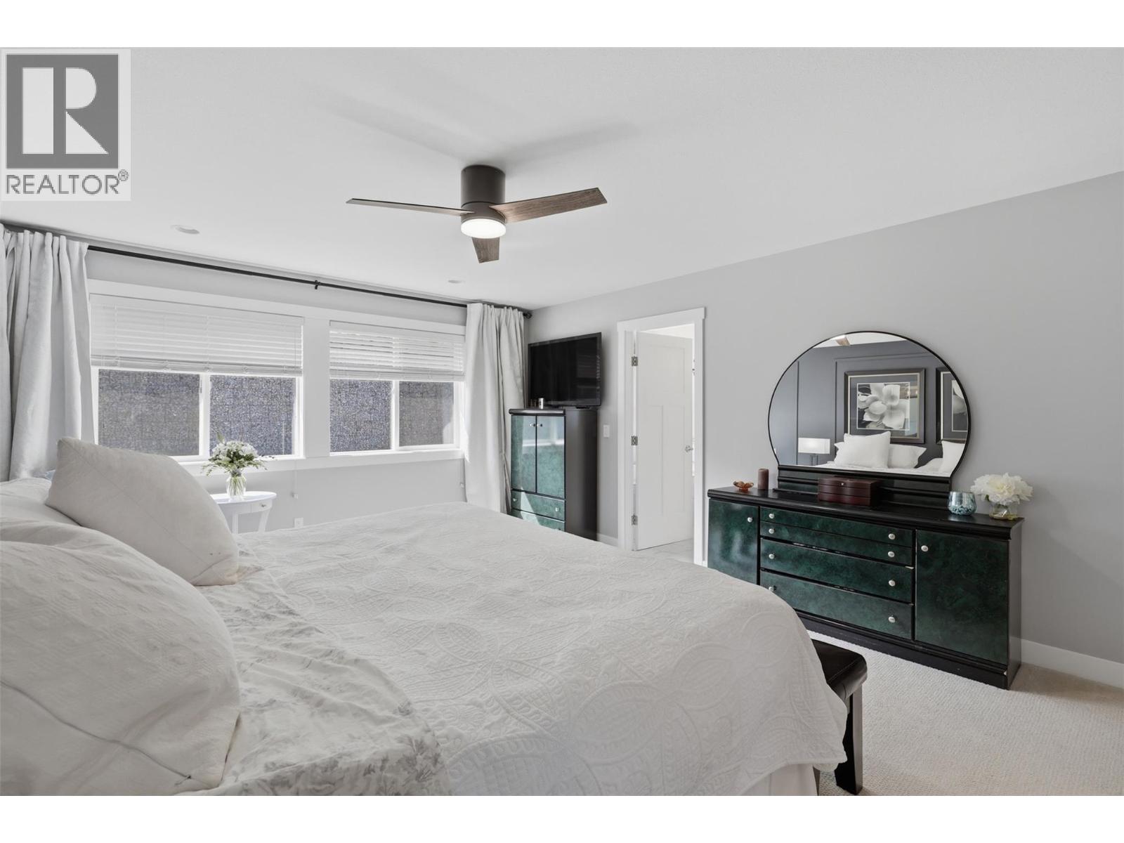 1532 EMERALD Drive - 27