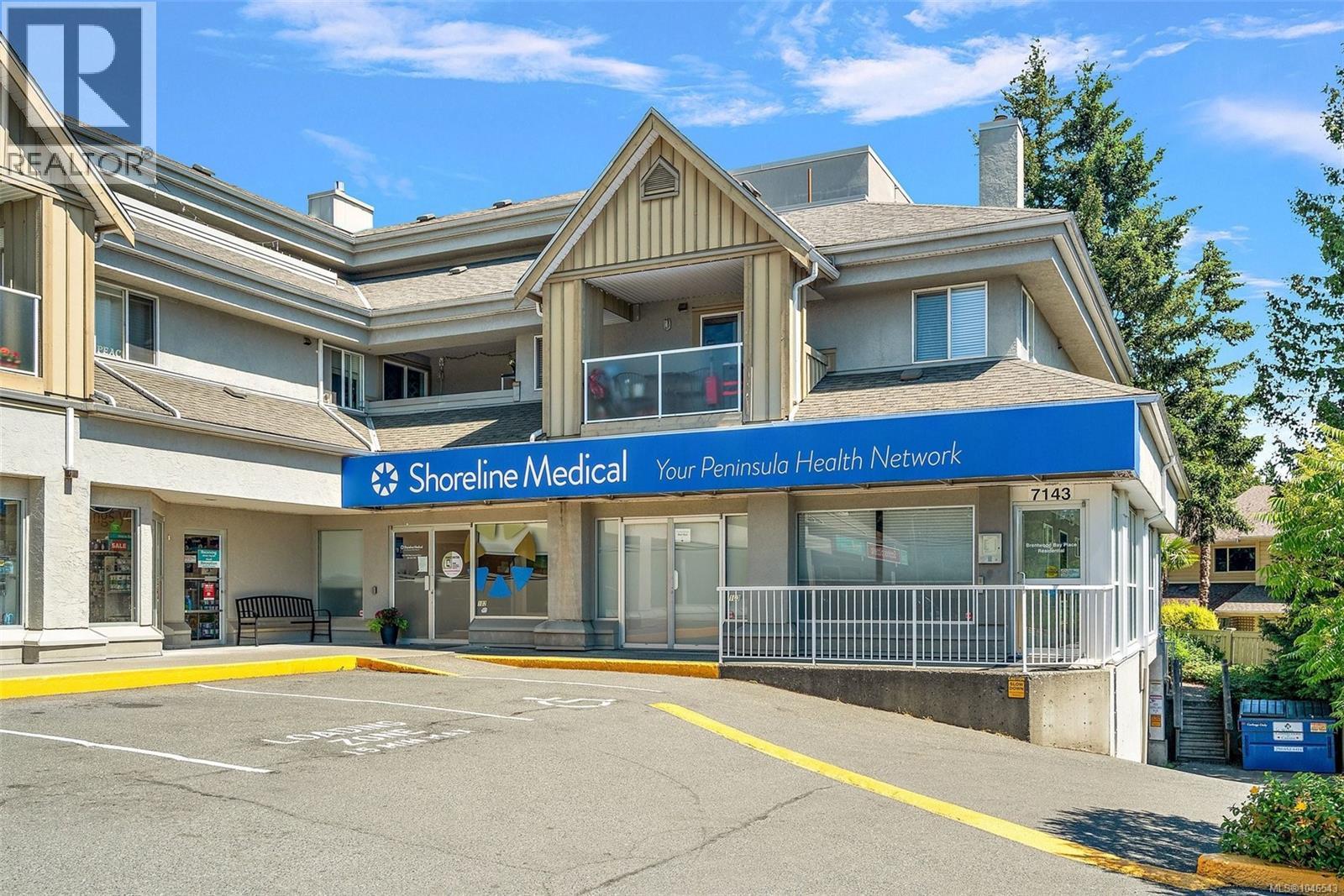 #302 7143 West Saanich Rd - 32
