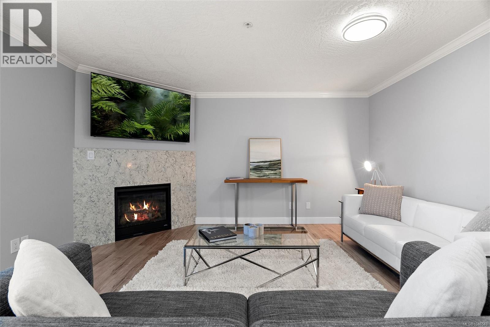 #302 7143 West Saanich Rd - 4