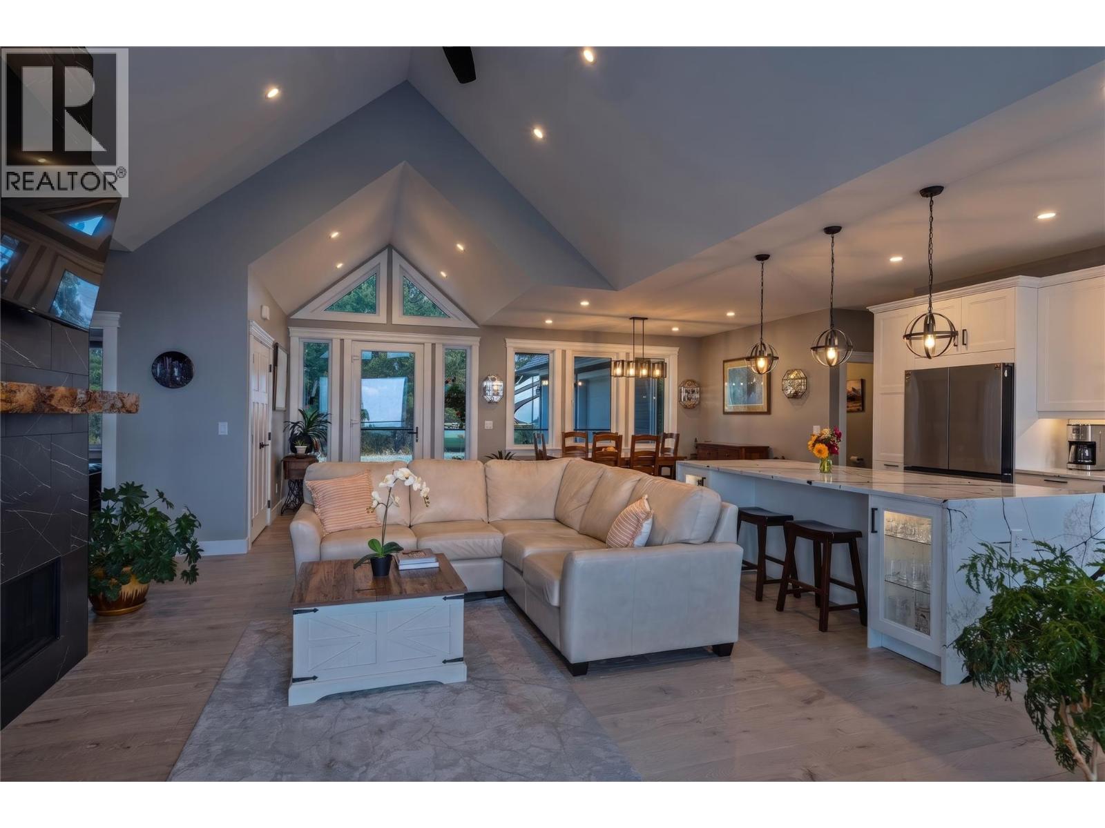 125 Falcon Place, Osoyoos