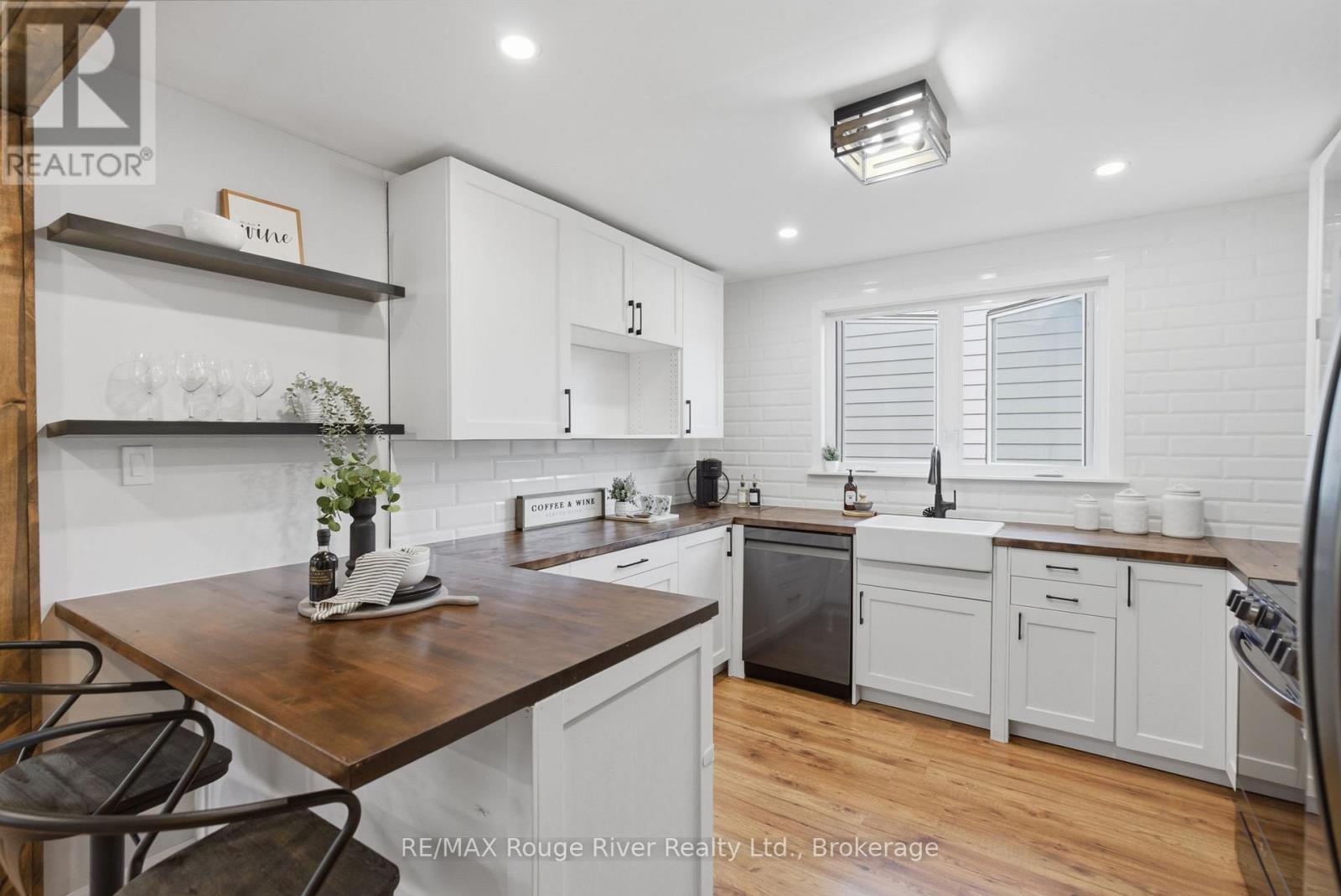 152 WILSON ROAD S - Image 11