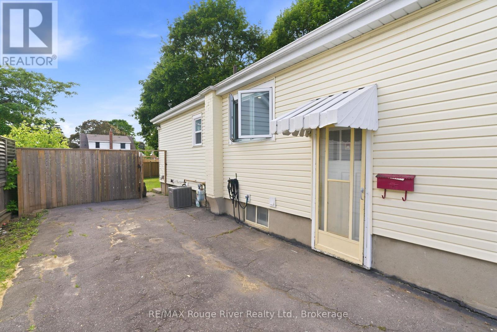152 WILSON ROAD S - Image 3
