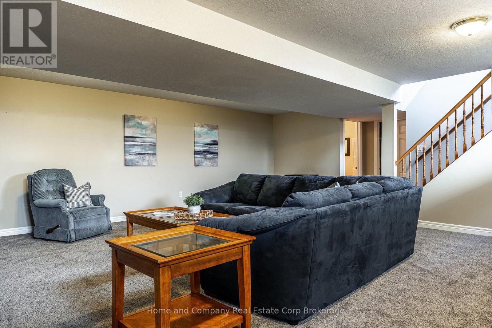 402 DOUGLAS STREET - 26