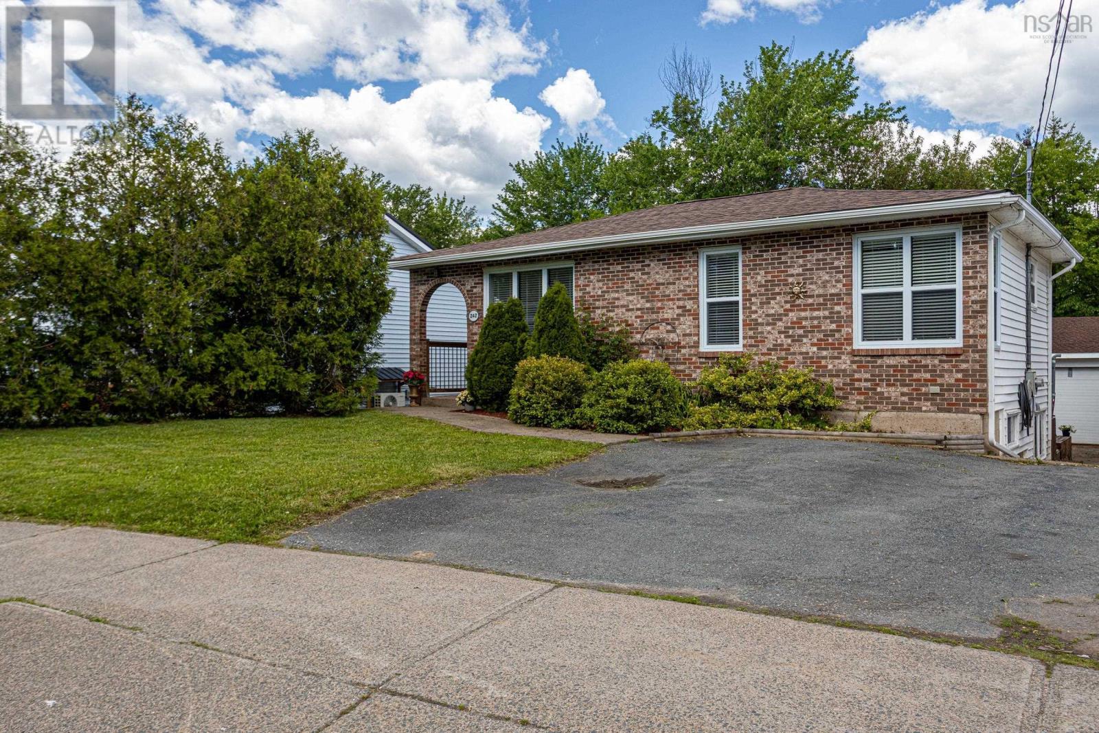 242 Beaver Bank Cross Road - 1