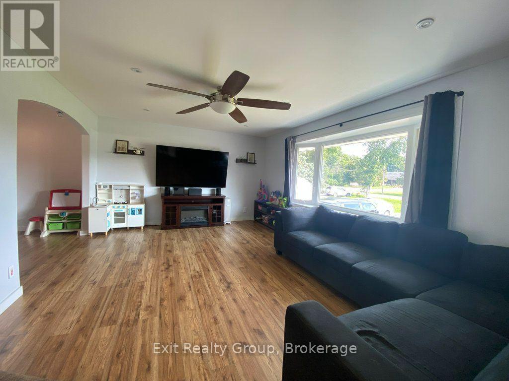 130 PETERSON STREET - Image 9