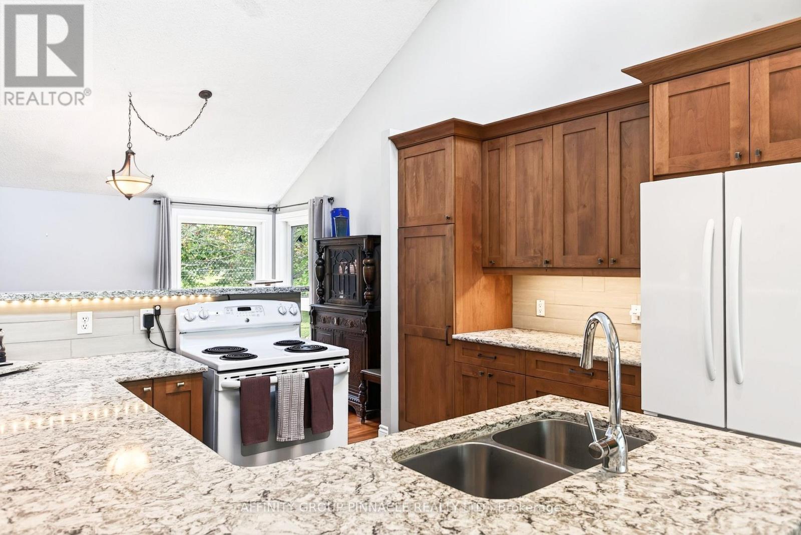 7 RANCHERS ROAD - Image 7