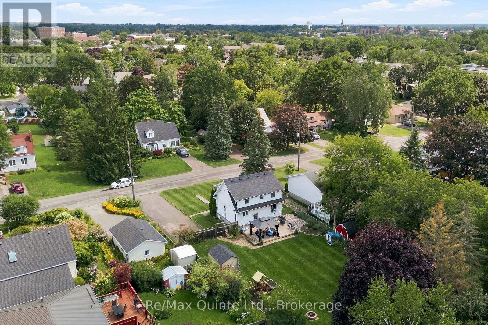 28 SHAMROCK ROAD - 39